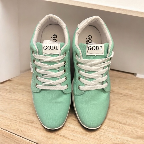 GODI CCCXIII Edsel Low Top Sneakers | Mint Green |New | Unisex - Picture 1 of 7